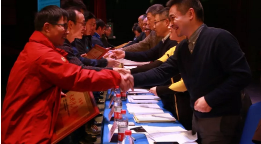 歲末迎春丨滬、浙、閩三地的年會是怎樣的？小f告訴你