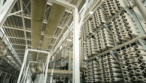 總理帶頭喝“下水道水”，新加坡為何被逼至如此？-