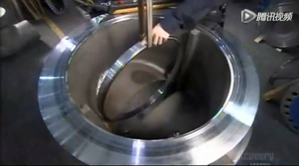 比人還大的大型閥門是怎么制造出來的？-