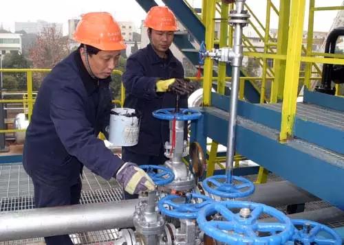 工廠的工人告訴你，應(yīng)該怎么安裝閥門（1）-